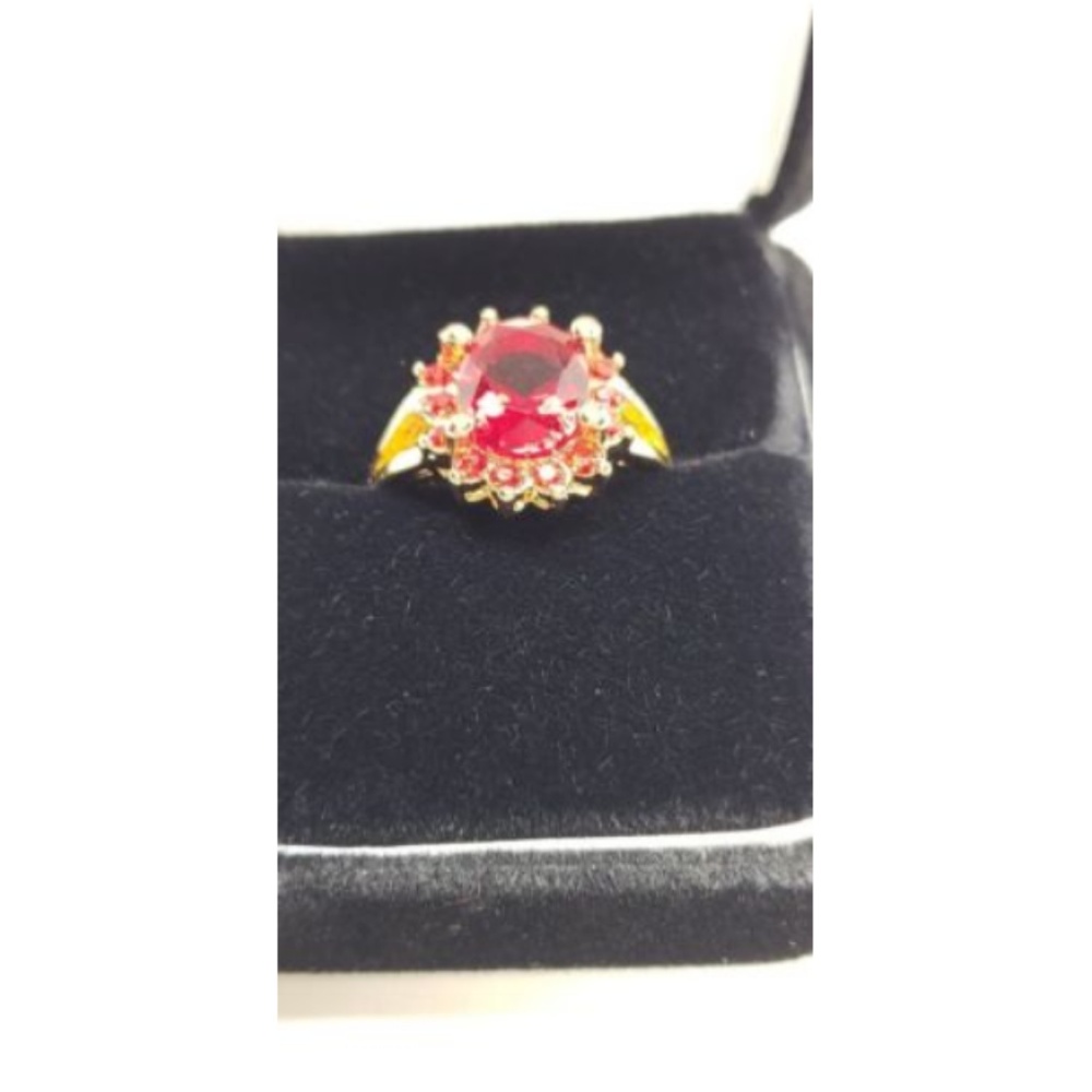 Red Rhinestone Ring Size 7 - Picture 5 of 5